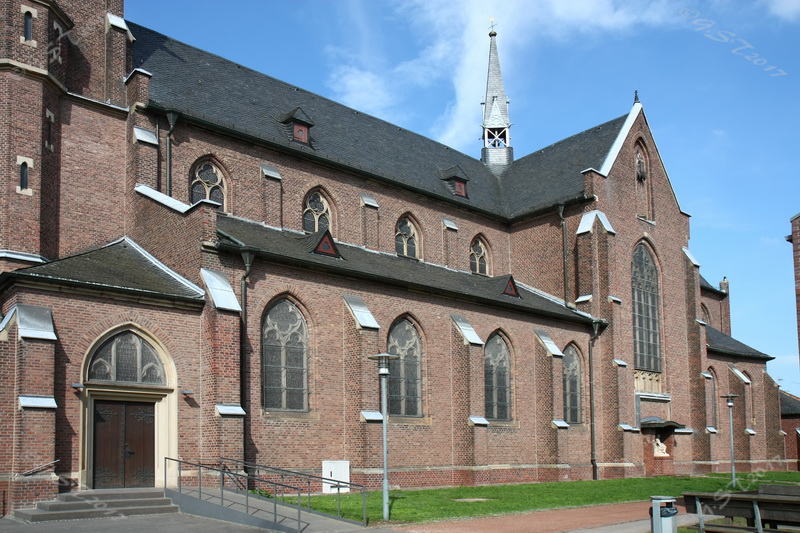 Seiteneingang rechts